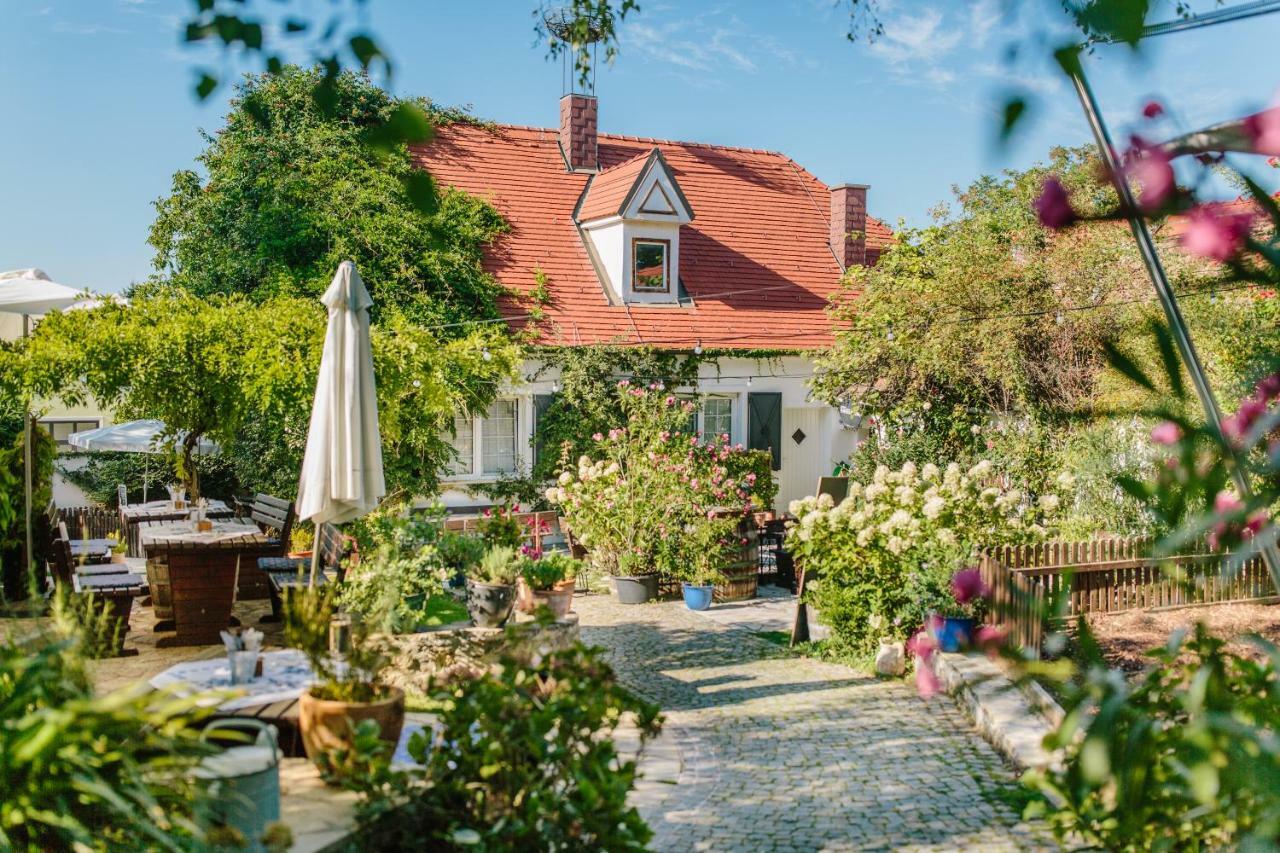 Oleander Romantik Zimmer Hotel Trausdorf an der Wulka Exterior foto